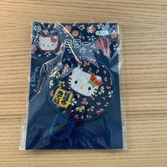 HELLO KITTY POCKET MIRROR FROM 2000 MADE IN JAPAN - Picture 3 of 5